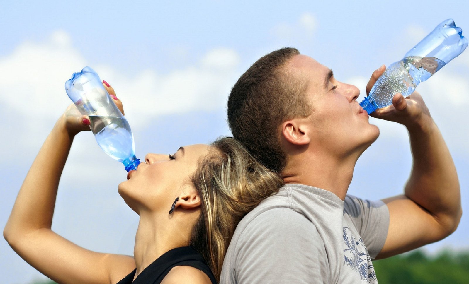 El Agua en Español: Femenina en Esencia, Masculina en Apariencia